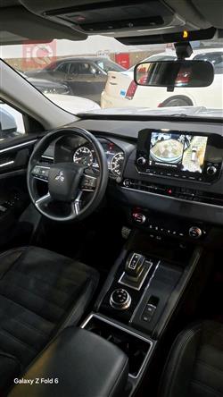 ميتسوبيشي اوتلاندر